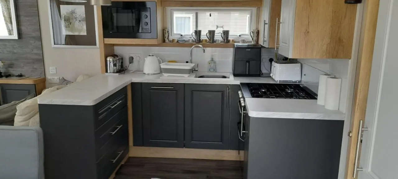 Belfry 2 - Luxury Spacious Family Caravan Edimburgo